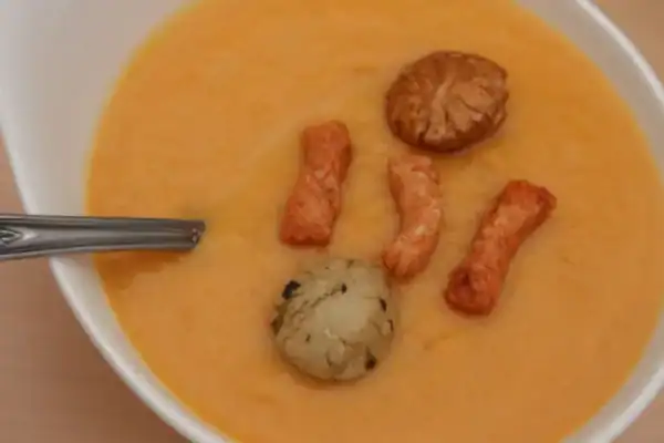 Velouté de Radis Noir et Carottes au Thermomix Velouté de Radis Noir et Carottes au Thermomix