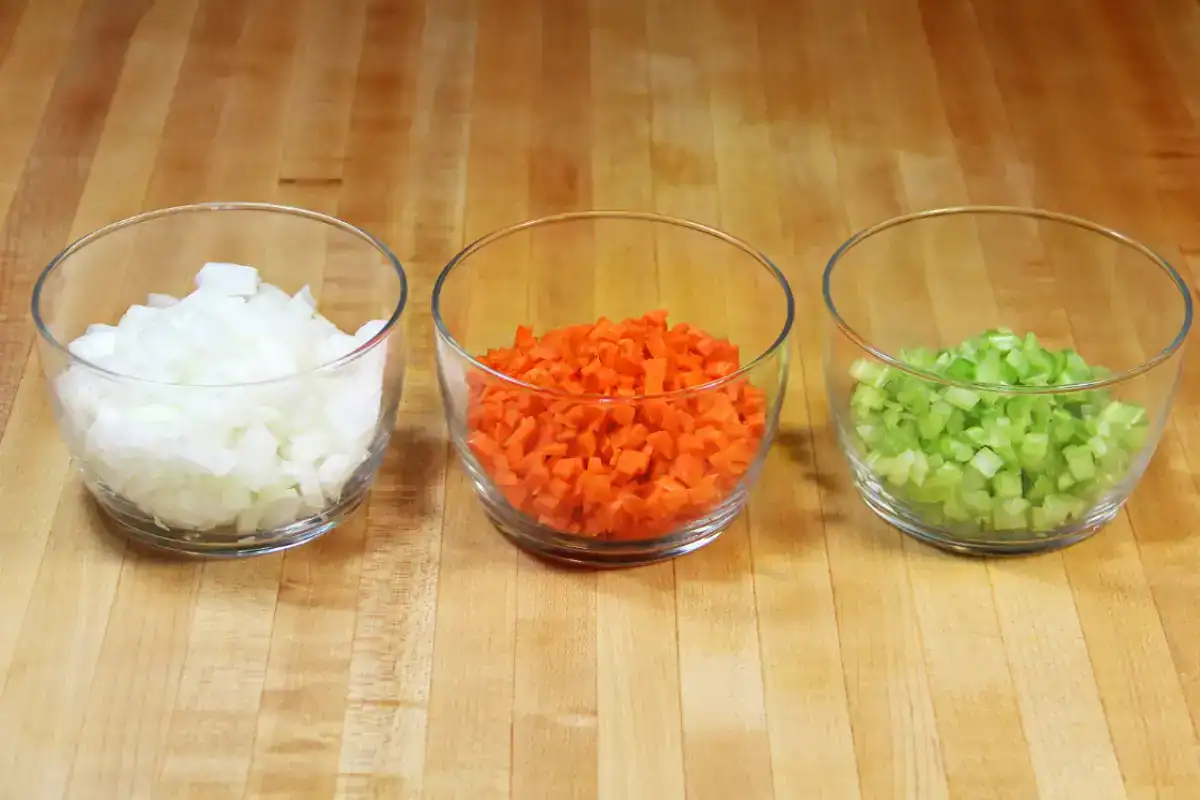 Mirepoix au Thermomix : base aromatique douce